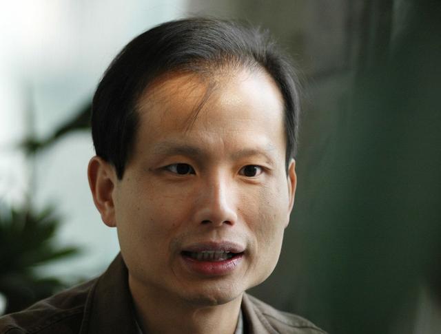 华为危难时刻，这3个在背后“捅刀子”的中国人，如今怎样了？