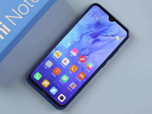 手机要怎么选？在淘宝、京东网购手机，跟实体店购买有区别吗？