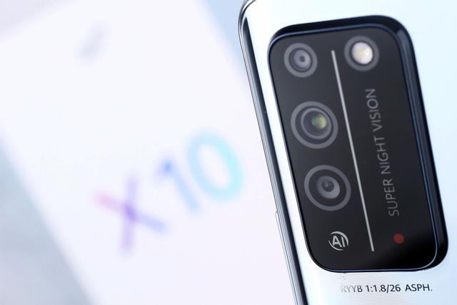 荣耀X10都登上珠峰了，你还在问它有什么优缺点