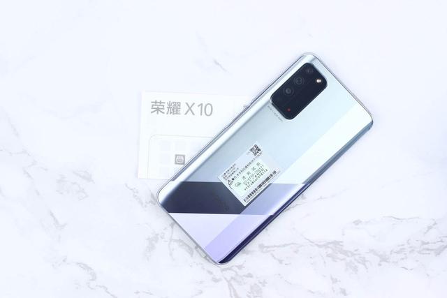 荣耀X10都登上珠峰了，你还在问它有什么优缺点