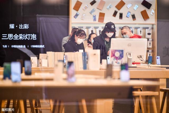 为什么现在的数码产品都喜欢Pro版比正常版差距大？