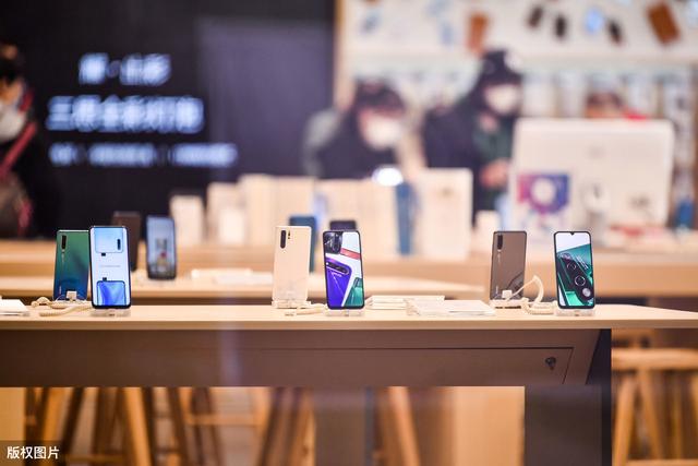 为什么OPPO和vivo这两年几乎没有爆款手机？而且销量下滑？