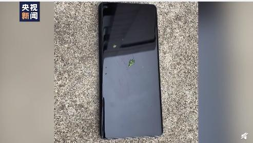 比手机挡子弹更硬核？VIVOX50Pro又火了，近距离拍火箭升空仍幸存