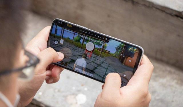 全新“幻彩流星”惊喜上线，iQOO Z1还有哪些不容忽视的特性？