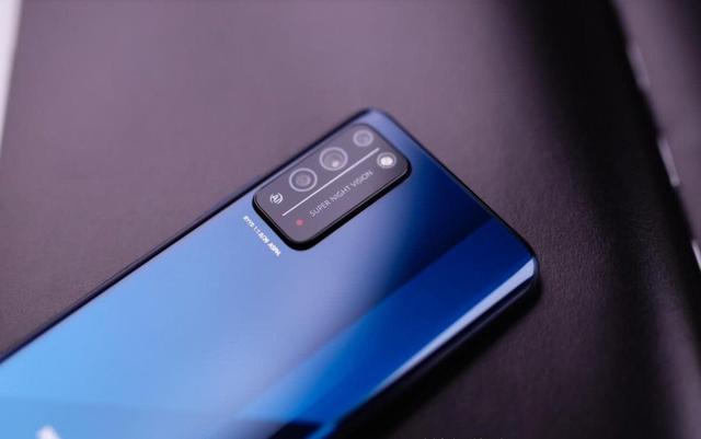 荣耀X10 Pro入网，麒麟985＋7寸大屏，等等党才是大赢家