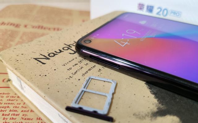 从3199跌至2099，从高端市场跌至低端市场，网友：终于等到了