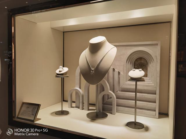 AI精彩瞬间怎么玩?用荣耀30 Pro教你捕捉动态画面