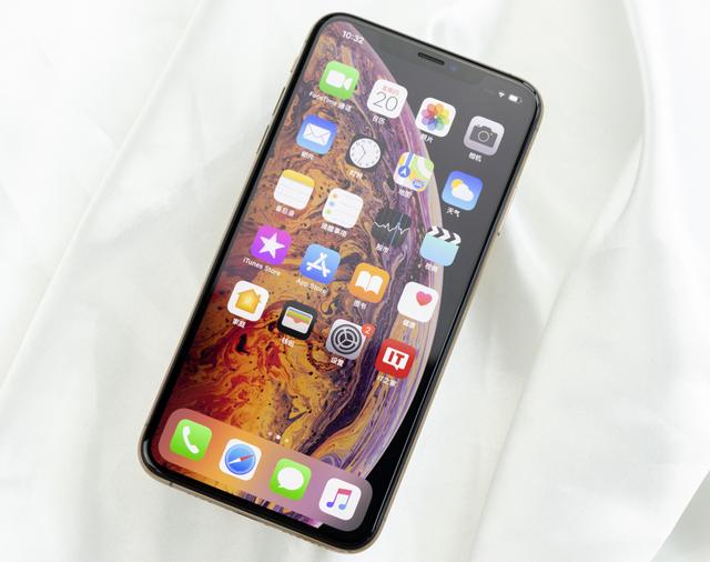 顶级苹果跌成中端机,从8699降至4699,买到就是赚