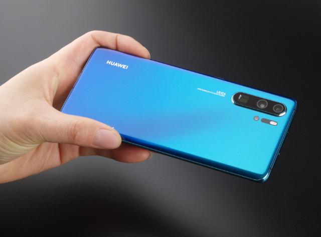 从5488跌至3288，从高端市场跌至中端市场，网友：终于等到了