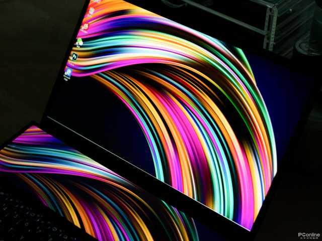 真正的黑科技：双屏笔记本到底有多香？