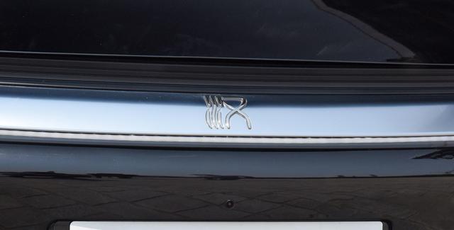 王传福豁出去了，新车比奥迪A7酷炫，零百3.9S+四驱，配真皮沙发