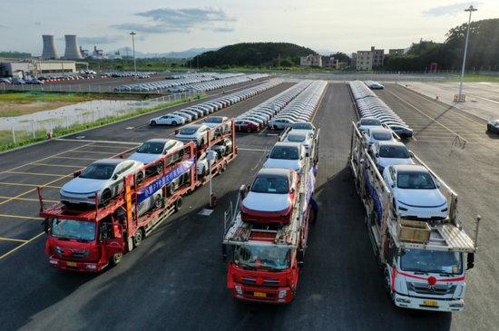 丰田全球召回75.2万辆普锐斯；比亚迪汉将于7月10日上市；小鹏P7大规模交付启动