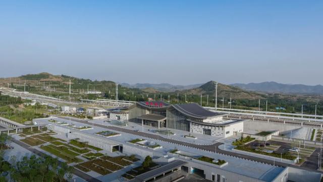 鲁南高铁日照至曲阜段，7大站房最新实景美图来了