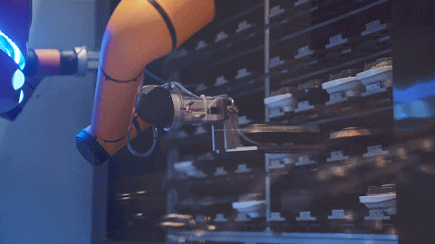 碧桂园跨界玩转机器人餐厅，开启机器人餐饮时代新纪元