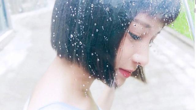 简单教你几招！把女友拍成雨天小仙女，学会后要逆天的节奏