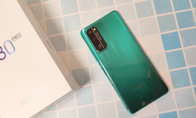 从3999降至3689,麒麟990+50倍变焦,网友:买早了