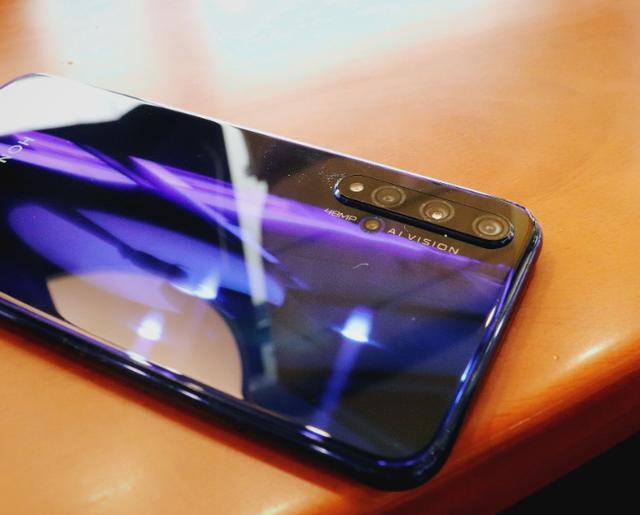 最便宜华为麒麟980诞生,3750mAh+8GB大内存,再次成为用户宠儿