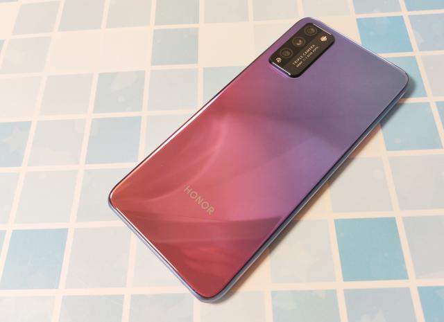 颜值实力样样都有!荣耀30青春版首发评测:5G时代的最强千元机