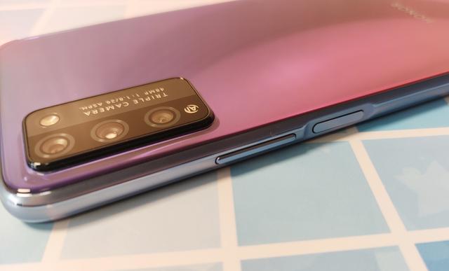 颜值实力样样都有!荣耀30青春版首发评测:5G时代的最强千元机