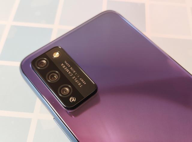 颜值实力样样都有!荣耀30青春版首发评测:5G时代的最强千元机