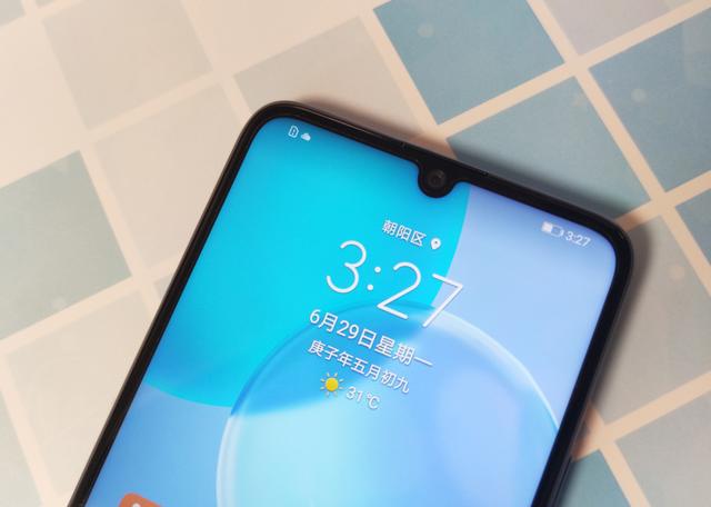 颜值实力样样都有!荣耀30青春版首发评测:5G时代的最强千元机