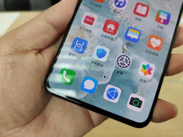 从4299降到3369，从高端市场跌到中端市场，网友：终于等到了