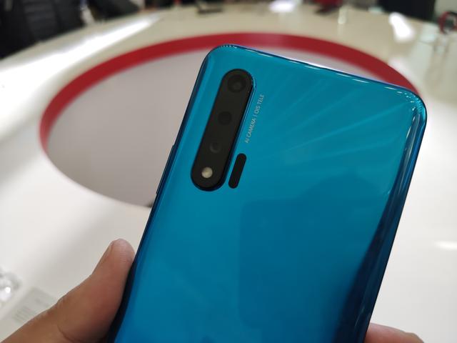华为正式宣布nova6等5款机型升级EMUI10.1正式版，有你的手机吗？