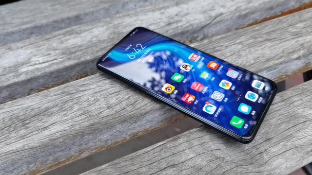 荣耀X10真机体验，拿出我的掏心话，说说真实感受