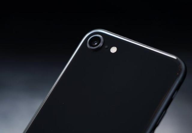 从3799跌至3399，最廉价iPhone诞生，128GB+iOS13