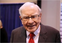 沃伦 ? 巴菲特净资产超 1000 亿美元