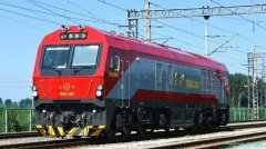 中国中车：“复兴” FXN3C 型机车运用考核突破 10000 公里