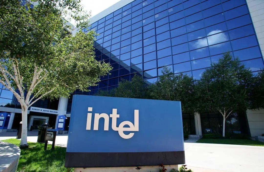 英特尔为何相中杨笠:比起热度,厂商更在乎的是购买力