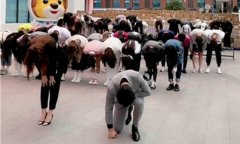 被快手电商封号 60 天的主播辛巴下跪高调宣告回归