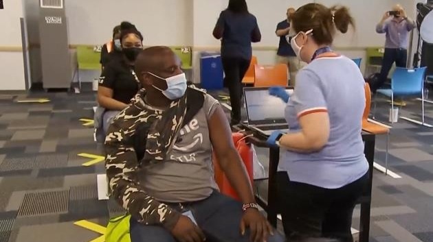 亚马逊设立新冠疫苗接种点,逾 1000 名一线员工已申请