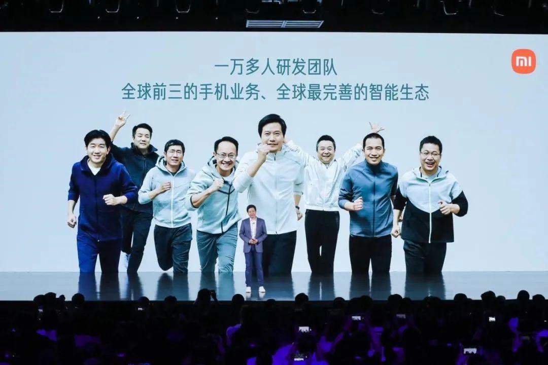 一夜之间,雷布斯变身成了雷斯克 图片