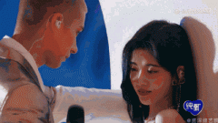 庆怜看米卡壁咚鞠婧祎起飞