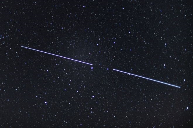 卫星发射太密集,美国太空部队:OneWeb 和 SpaceX 卫星险些相撞