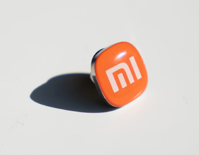 小米新 Logo 勋章发布,4 月 17 日 10:00 限量预售