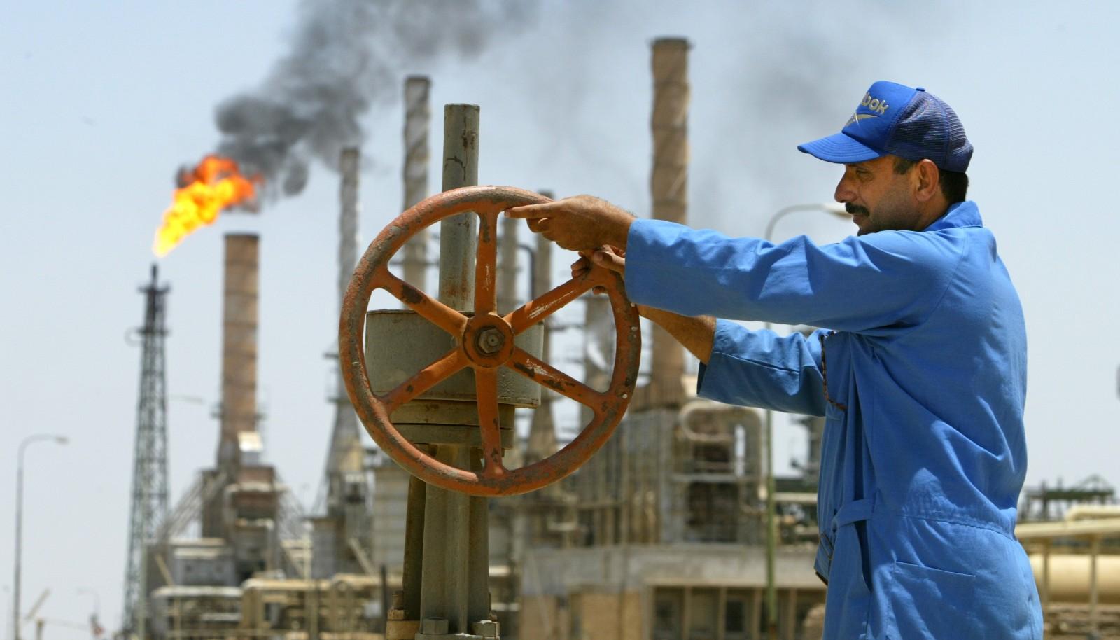 欧美国家联手布局，人民币结算再掀波澜，伊朗能否抵住诱惑？