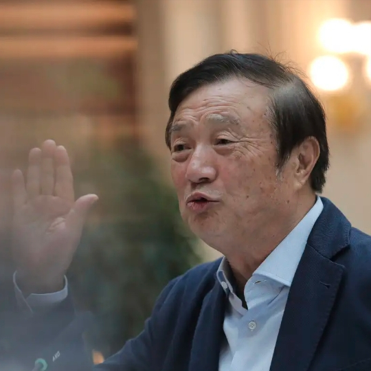 美制裁下华为手机业务节节败退，华为靠什么转败为胜，重回巅峰？