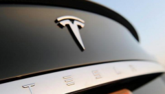 特斯拉电动汽车产能已销售一空