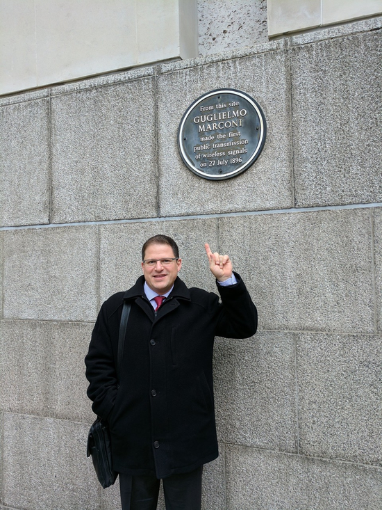 解密高通新任 CEO 安蒙:练空手道的巴西人,往中国跑得比回家都勤