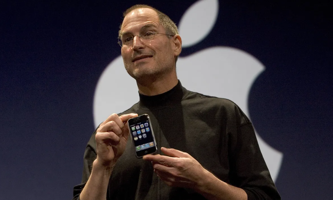 四年连投 5 亿美元,苹果再投资玻璃巨头康宁,剑指 iPhone 折叠屏