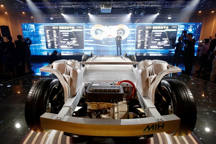 “玩够”手机的富士康准备“解锁”汽车