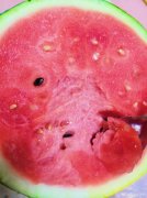 夏天西瓜的正确打开方式