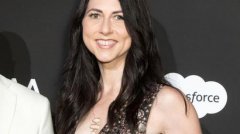 贝索斯前妻斯科特宣布今年已向慈善组织捐款 27 亿美元!