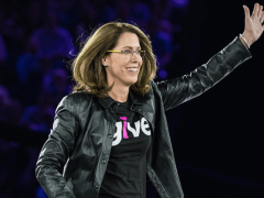 微软公司表示，总裁 Kate Johnson 和 Toni Townes-Whitley 的离职