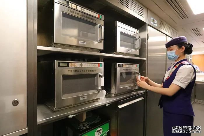 乌鲁木齐至西安直达列车更换为卧铺动车组:耐高寒、抗风沙