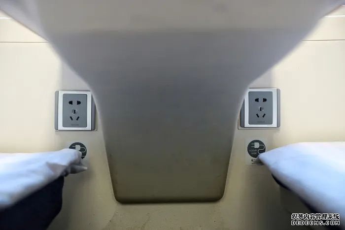 乌鲁木齐至西安直达列车更换为卧铺动车组:耐高寒、抗风沙