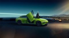 小鹏汽车港交所挂牌首日盘中破发